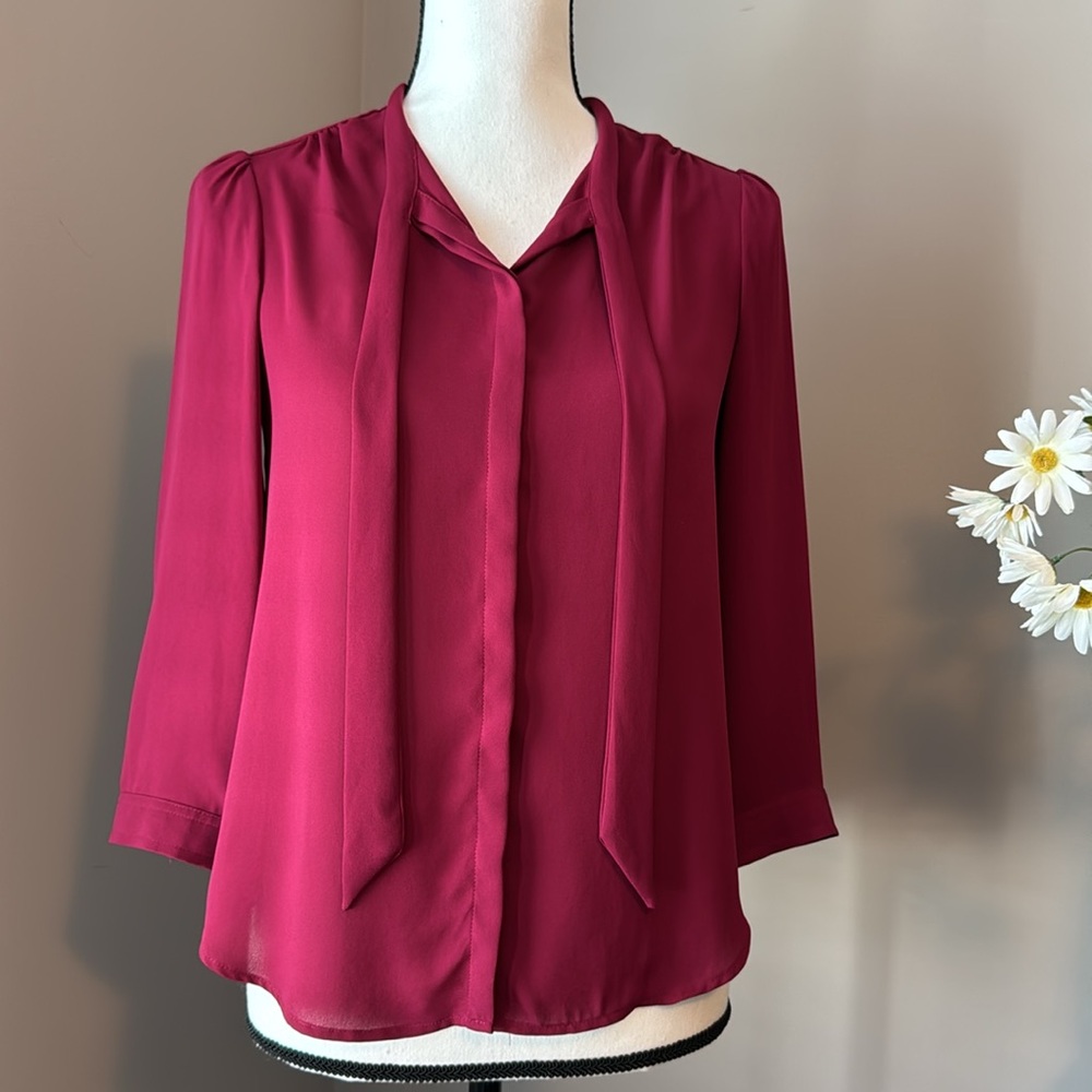 Loft Women’s Raspberry Blouse Size XSP - Picture 2 of 8